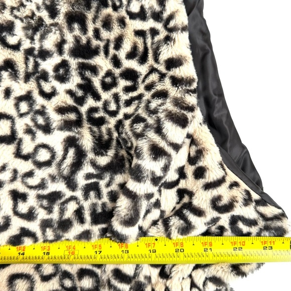 XOXO Vegan Fur Leopard Hooded Tie Waist Vest NWT - Picture 8 of 9